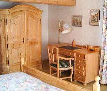 Krone Guest house 3*